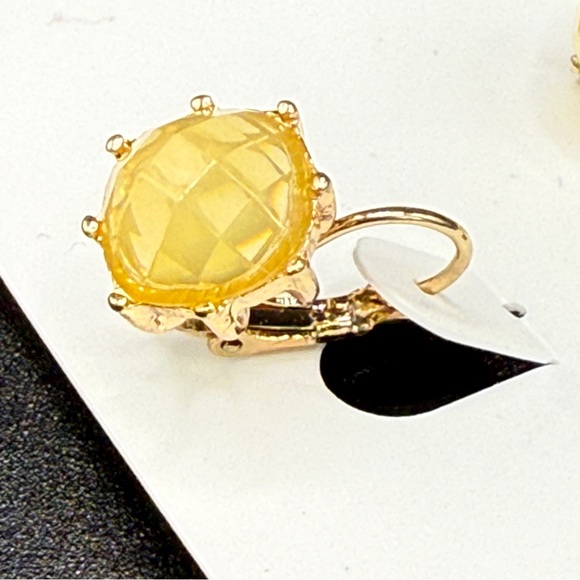 🚨3 for $15🚨 COLOR - Yellow Earrings set in Gold Tone - Picture 2 of 5